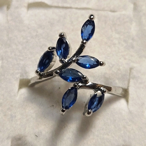 Saphire Blue Vine Ring Sz.7 - Picture 2 of 3